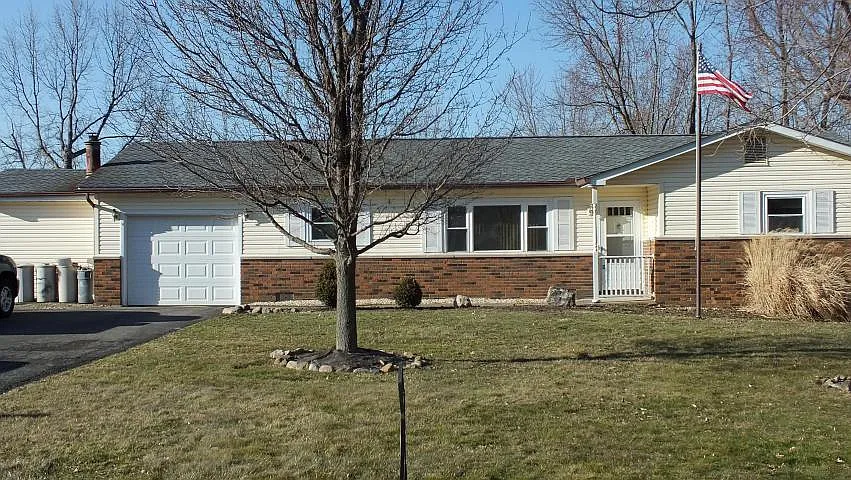 178 Helen Rd SW photo 1