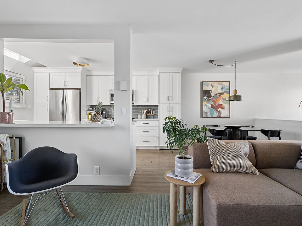 1st image of 270 E 3rd St #3