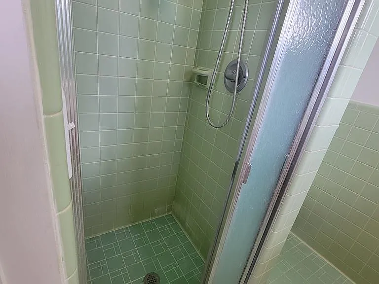 176 Riverside Dr — Photo 23