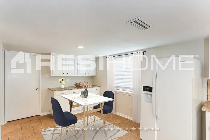 7308 Bristlecone Ct — Photo 3