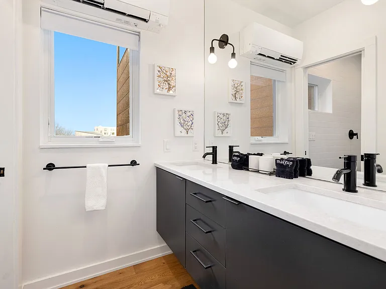 502 SE Tourmaline Mews — Photo 16