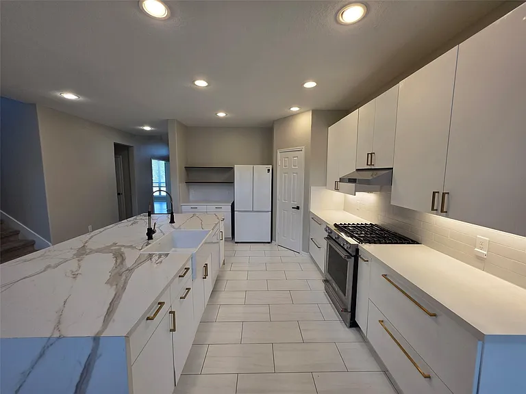 4427 Garden Ridge Ct — Photo 9