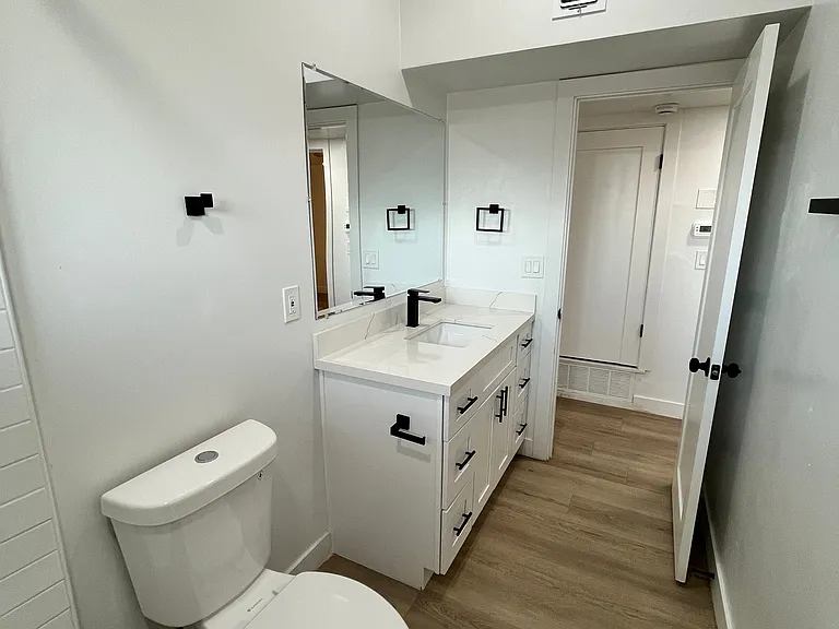 2555 E Water St #2579 — Photo 11