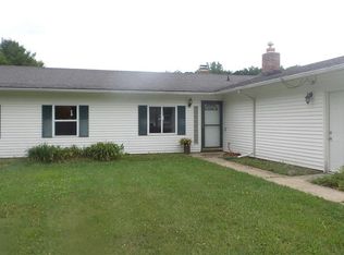 19291 Howe Rd, Strongsville, OH 44136