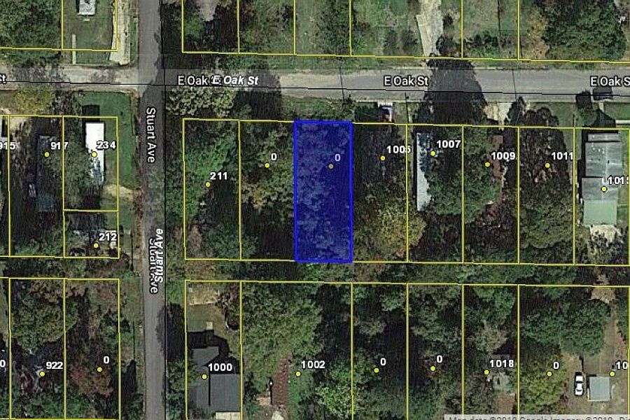 2nd image of 1003 E Oak St