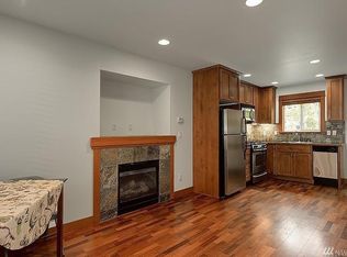 1132 N 91st St APT A, Seattle, WA 98103