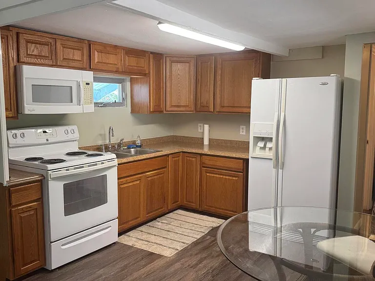 245 Lee Ave — Photo 2