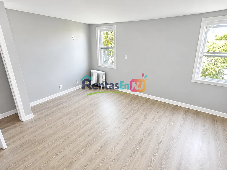 198 Parker St #2B — Photo 4