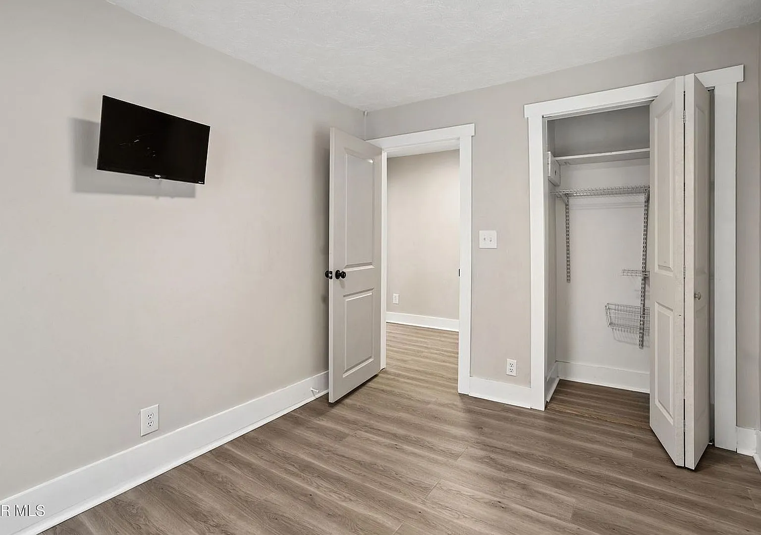Single Family House — Photo 4