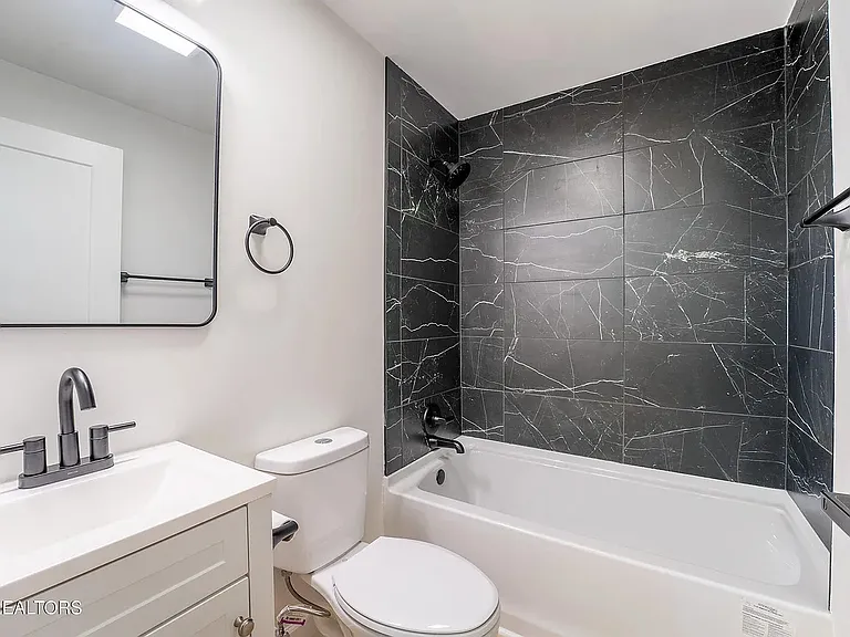 502 Hayworth Dr #A — Photo 13