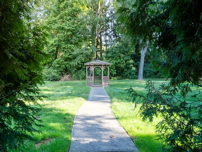 The Heritage at White Pond — Photo 10