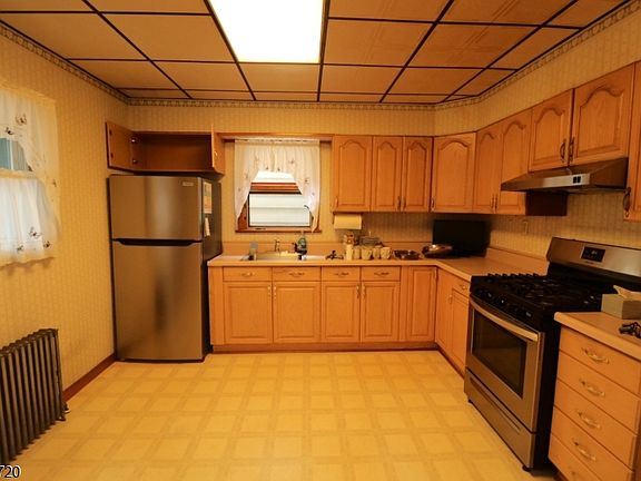 2nd image of 15 Darcy St