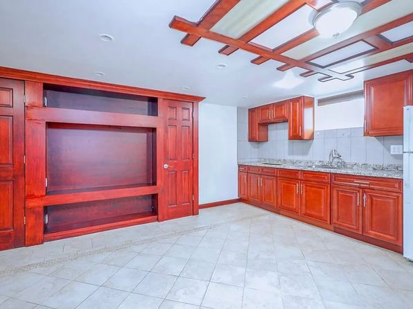 34 Dellwood Rd #BASEMENT