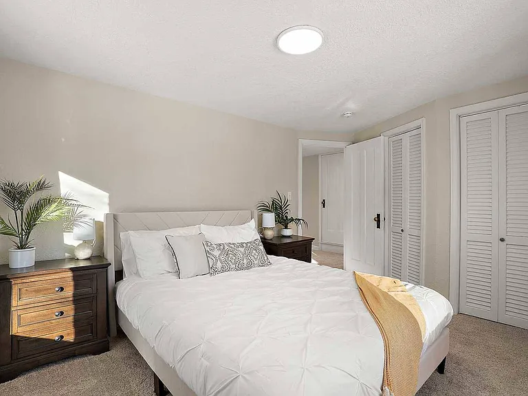 5912 Bartlett Blvd — Photo 4