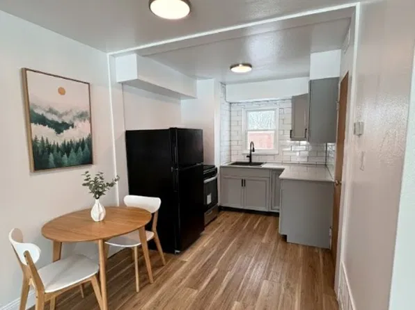 201 - 207 Parkview Blvd