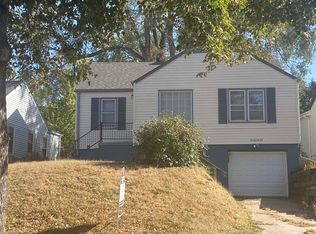 6743 N 33rd St, Omaha, NE 68112