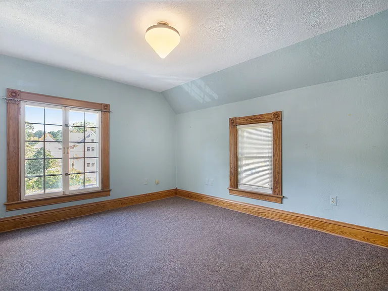 529 S Ashley St — Photo 20