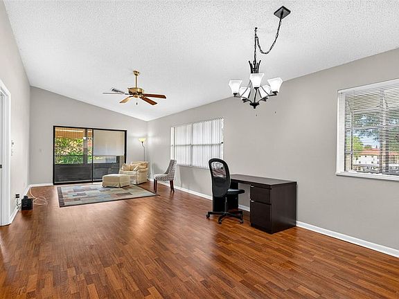 4th image of 1709 HAMMOCK PINE BOULEVARD #1709