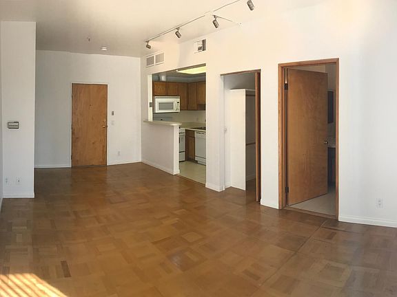 2nd image of 820 S Mansfield Ave APT 407
