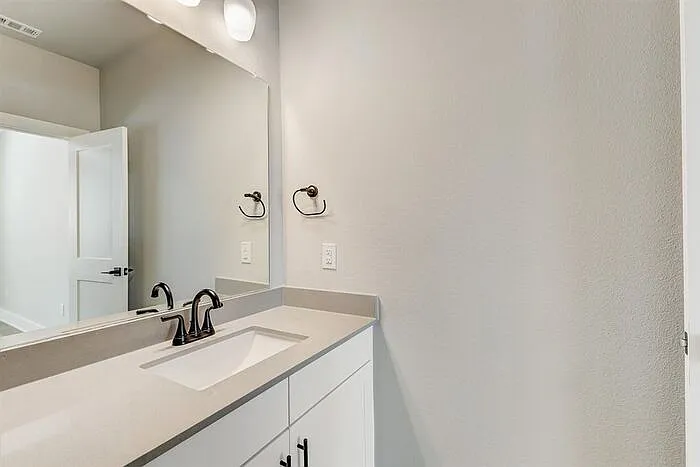 3900 Carmel Villas Dr — Photo 18