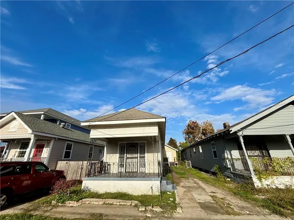 4220 Eagle St, New Orleans, LA 70118