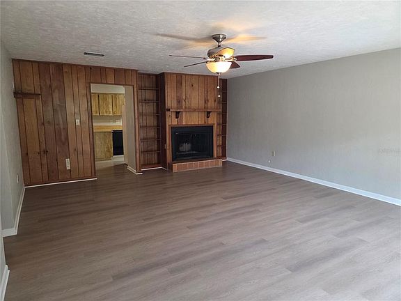 2nd image of 909 NW 39TH STREET