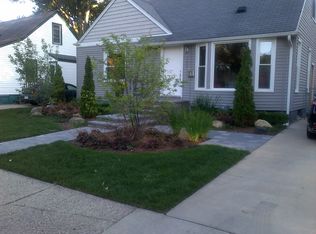 1641 Cambridge Rd, Berkley, MI 48072