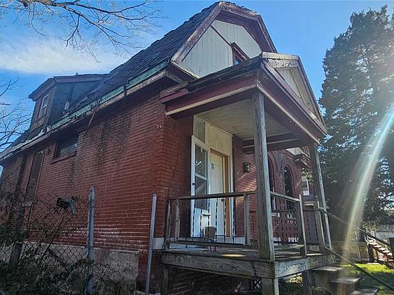 3rd image of 5456 Wren Ave