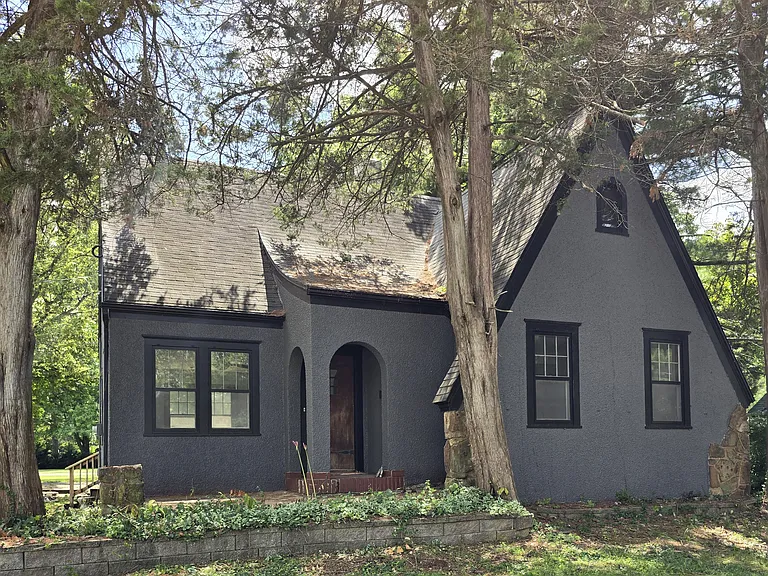 956 E Sunshine St — Photo 26