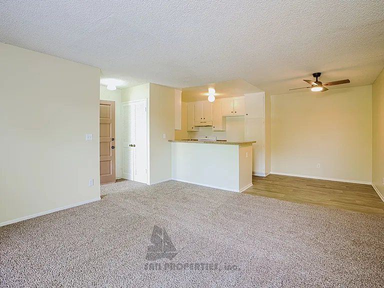 2501 W Sunflower Ave #E11 — Photo 2
