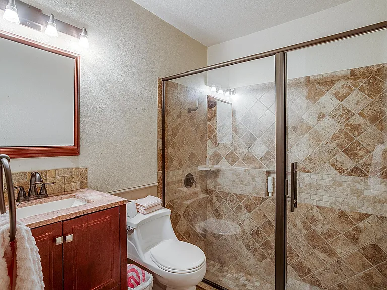 4318 Segura Ct N — Photo 10