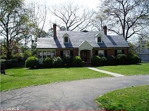 1st image of 216 Sunset Dr