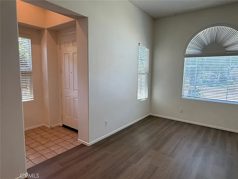 36168 Leeds St — Photo 6