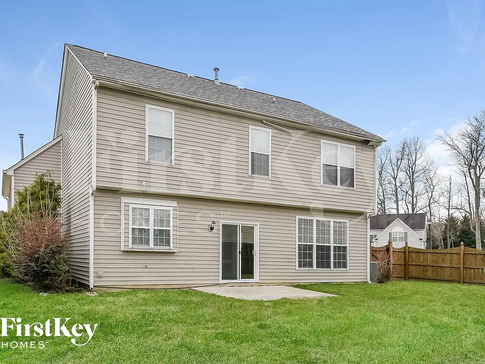 3363 Barnsdale Dr