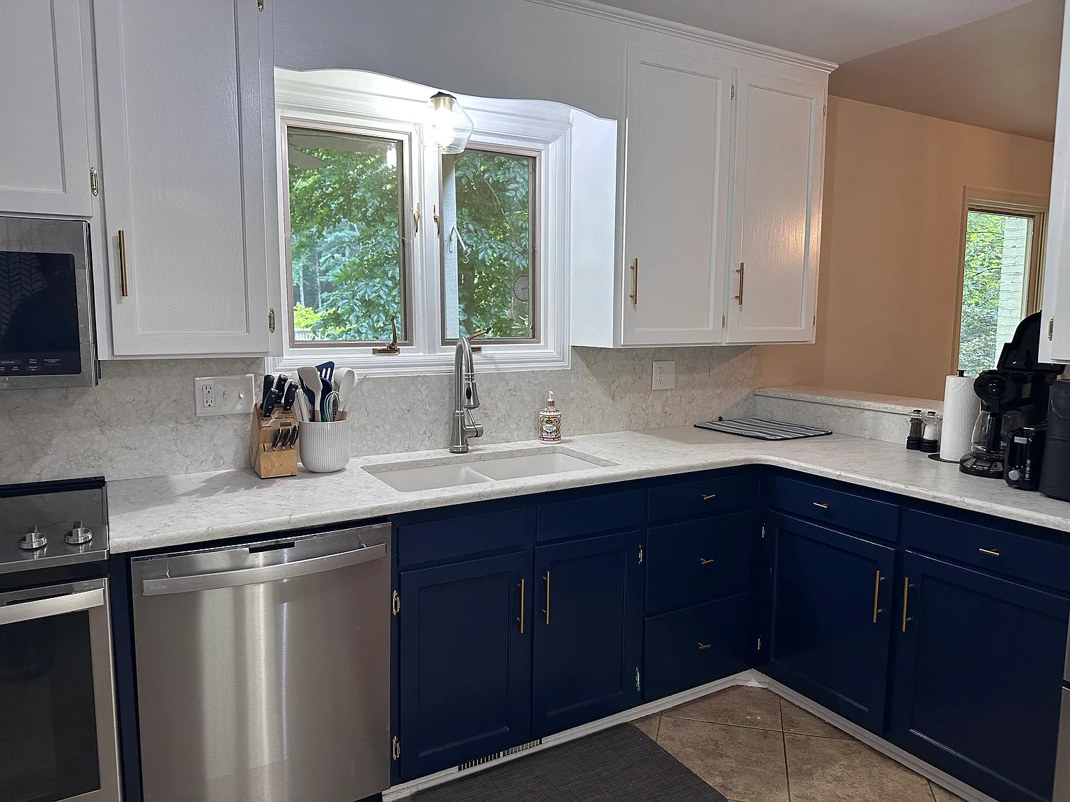 4 bed, 2753 sqft, $3,950 — Photo 4