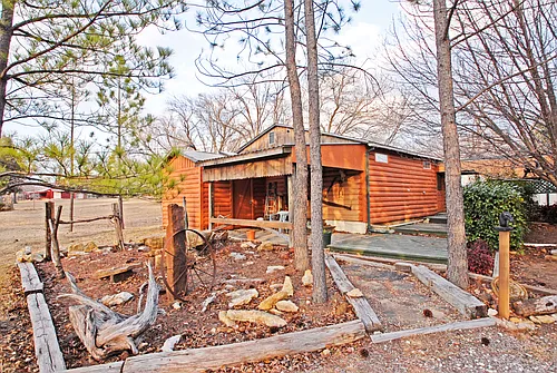 609 Lazy Acres Cir Photo 1