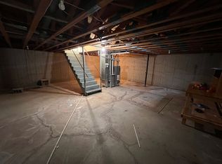 1129 Oleson Rd, Waterloo, IA 50702