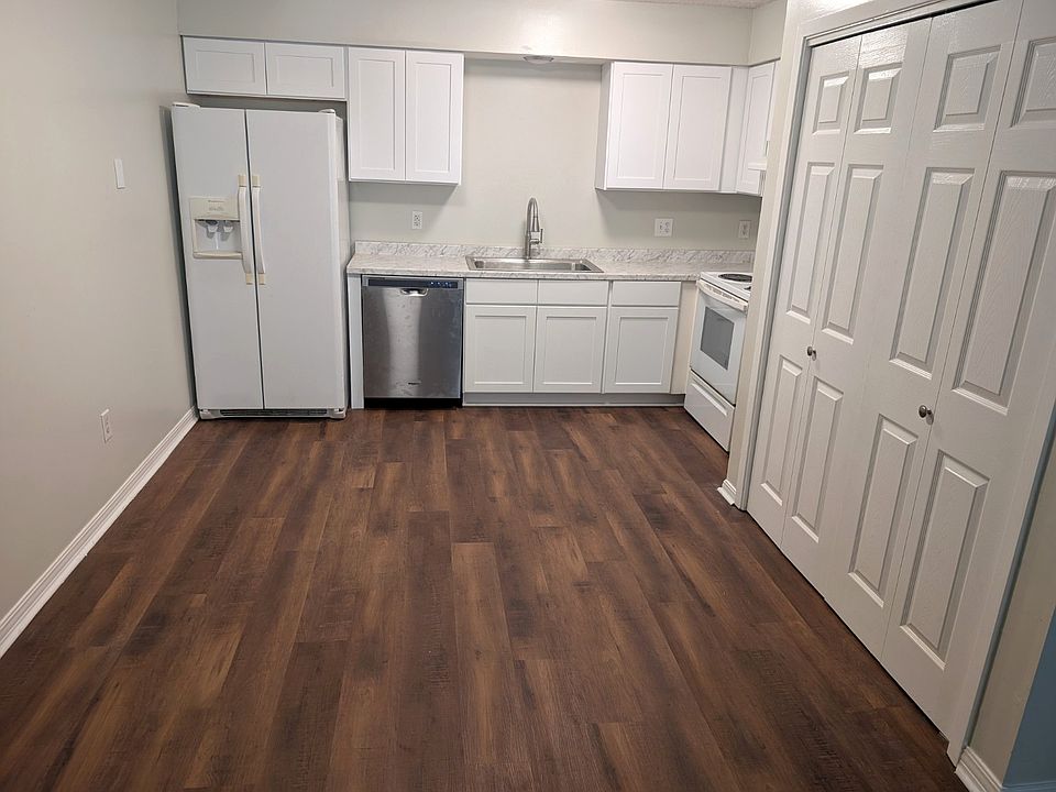 1st image of 44176 Simpson Pl #A