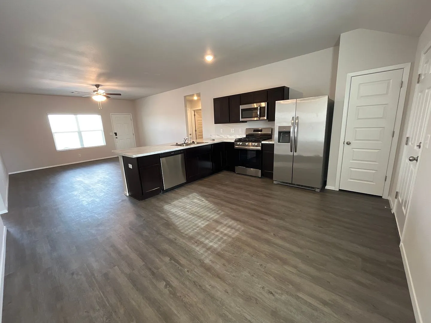 NOW Pre-Leasing! Discover Your Charming 3-Bedroom, 2-Bath Home in Robinson Ranch — Photo 4