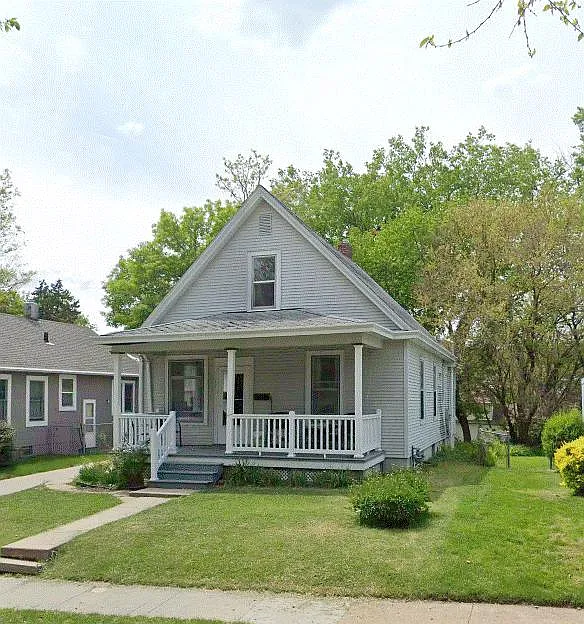 844 S 49th St