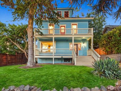 3426 12th Avenue W, Seattle, WA, 98119