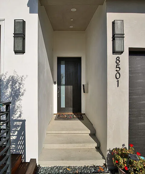 8501 Belford Ave — Photo 10