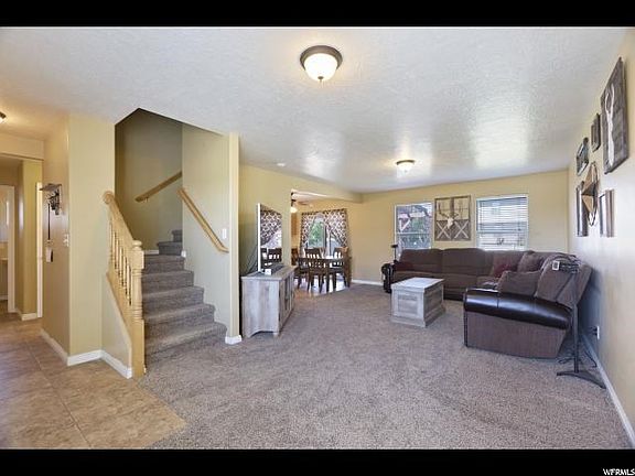 5th image of 364 W Vineyard Way