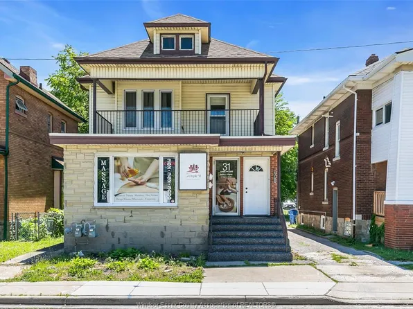 33 Giles Blvd E #31, Windsor, ON N9A 4B6