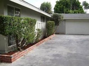 1st image of 160 S Vecino Dr