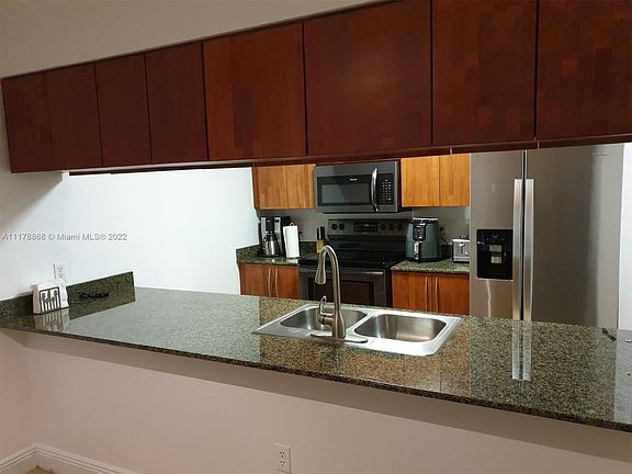 5th image of 1200 Brickell Bay Dr APT 1717
