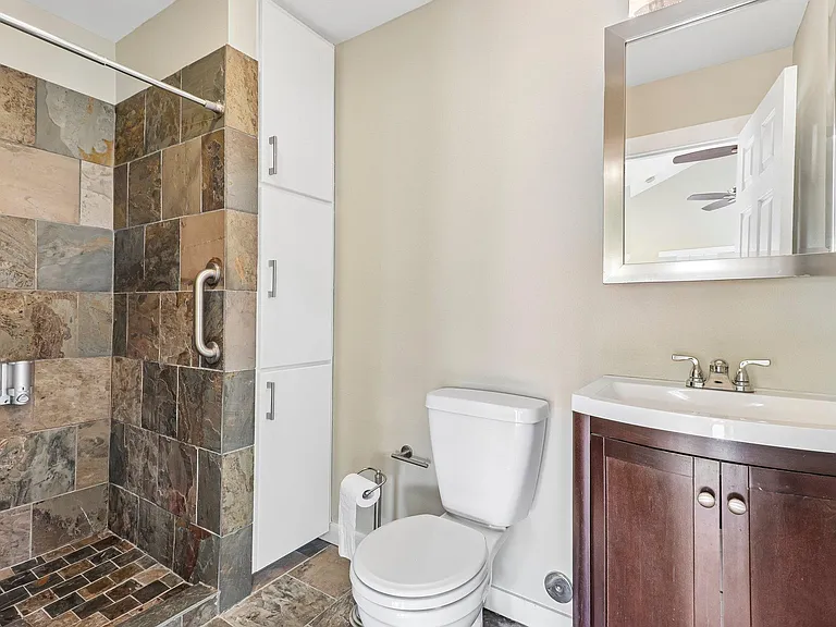4315 Bellvue Ave — Photo 34