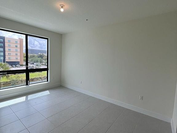 5th image of 8001 NW 41st St #305