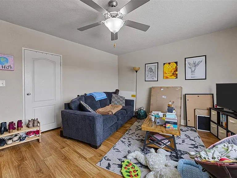 400 Grandview Ct #413 — Photo 7
