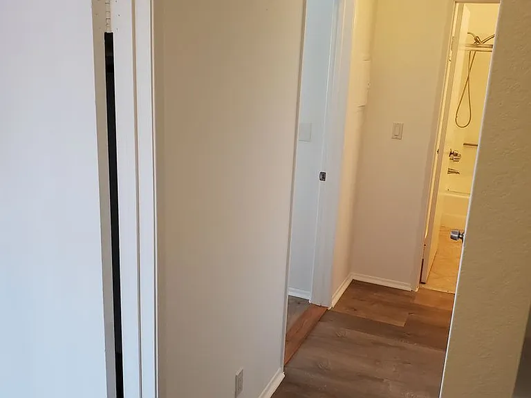 4031 McLaughlin Ave — Photo 12